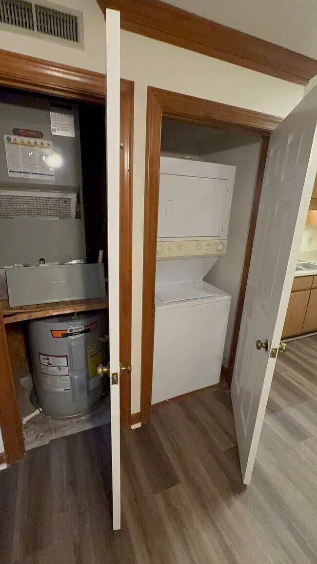 Photo - 1 Bedroom 1 Bathroom Condo! Unit 301