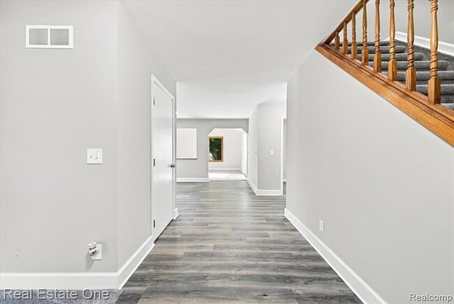 Photo - 2931 Wisconsin Rd