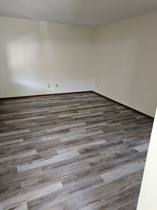 Photo - 2146 Tanglewood Ave