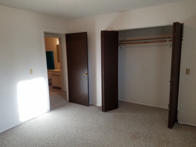 Photo - 1215 15th St W Unit #4