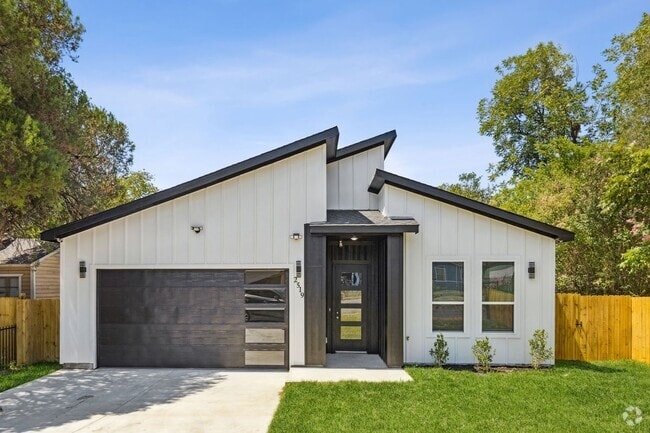Building Photo - 2519 E Overton Rd Rental