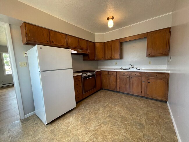 815 4th St SW Unit 2