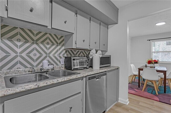 Photo - 2394 Lawrenceville Hwy