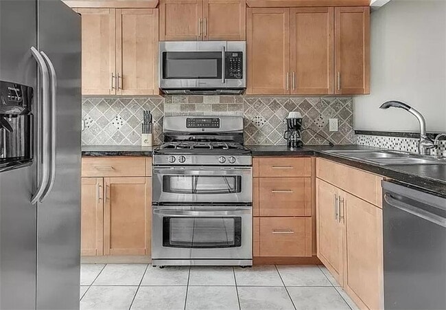 Building Photo - 1565 Springleaf Ct SE