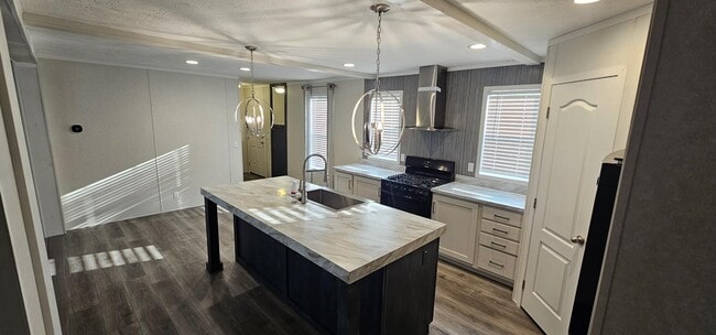 Building Photo - 283 Mulberry