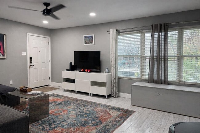 Photo - 2450 Ashdale Dr Unit 210