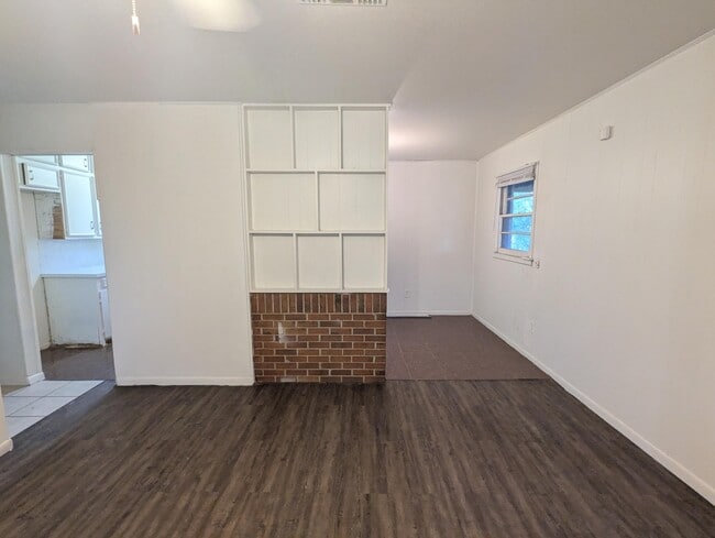 Photo - 2104 E 29th St