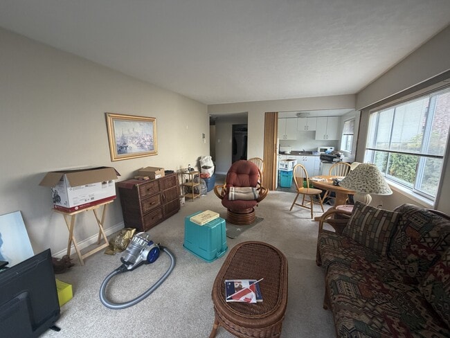 Photo - 908 Cook St Unité 107