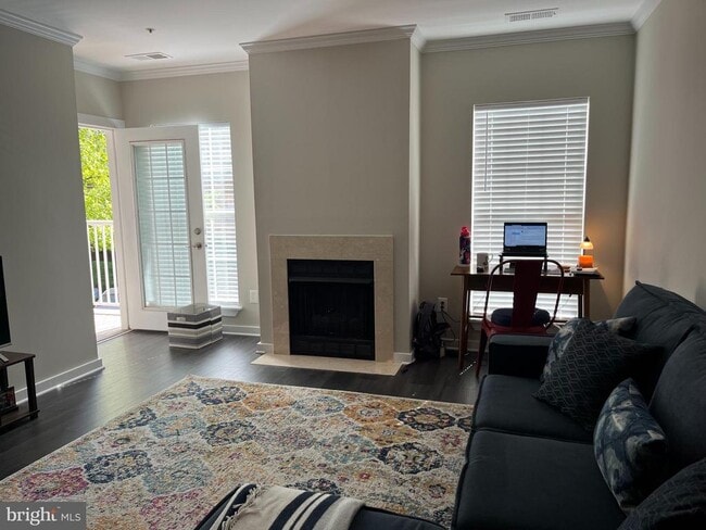 Photo - 7000 Falls Reach Dr Apartamento Unidad 208