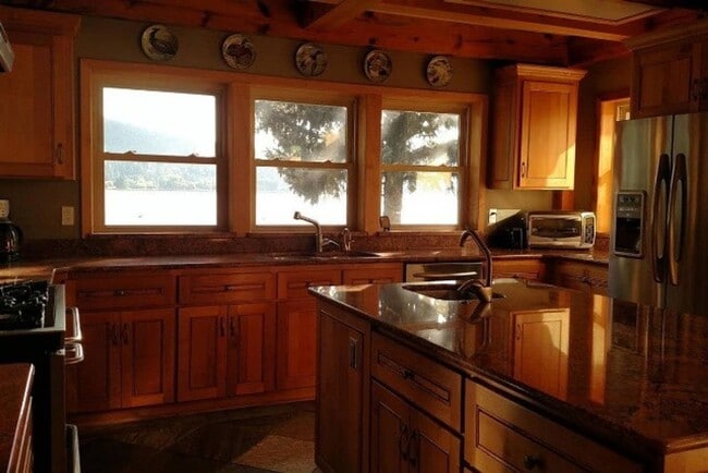 Photo - Exquisite fully furnished home!