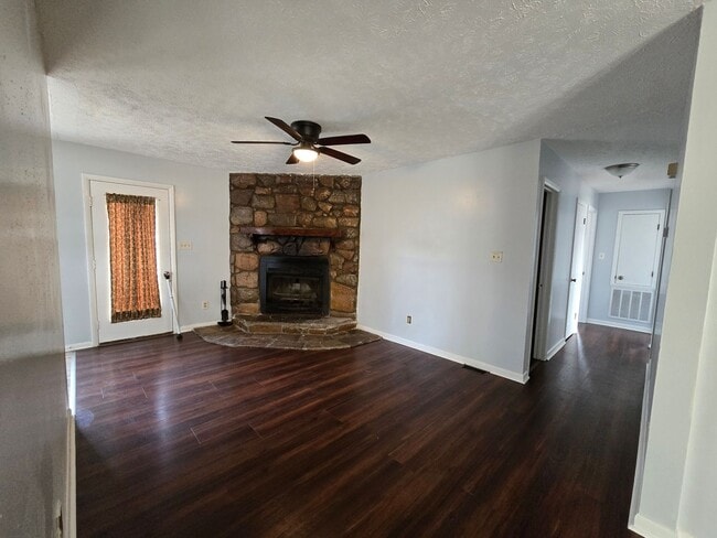 Photo - 6758 Seaford Dr