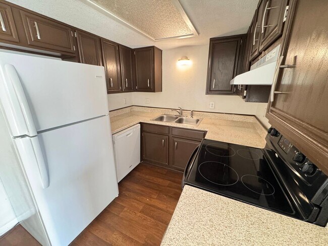 Photo - 1203 Monroe Loop Unit A