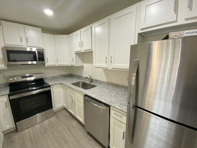 Photo - 419 Bimson Ave