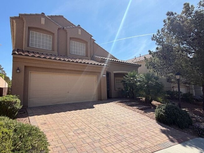 Building Photo - First Show: The first open showing is on Tues 3/24 at 11:30am. Please be prompt. We will be proce...