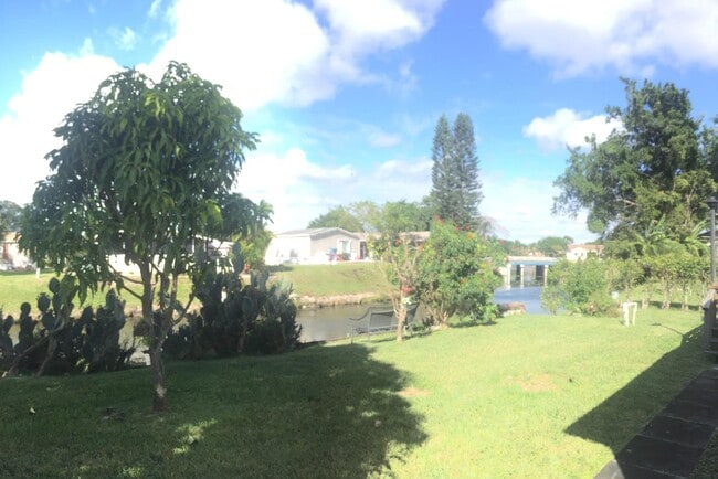 Photo - 1511 SW 65th Terrace