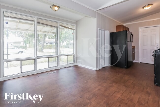 Photo - 16759 Artesian Ave