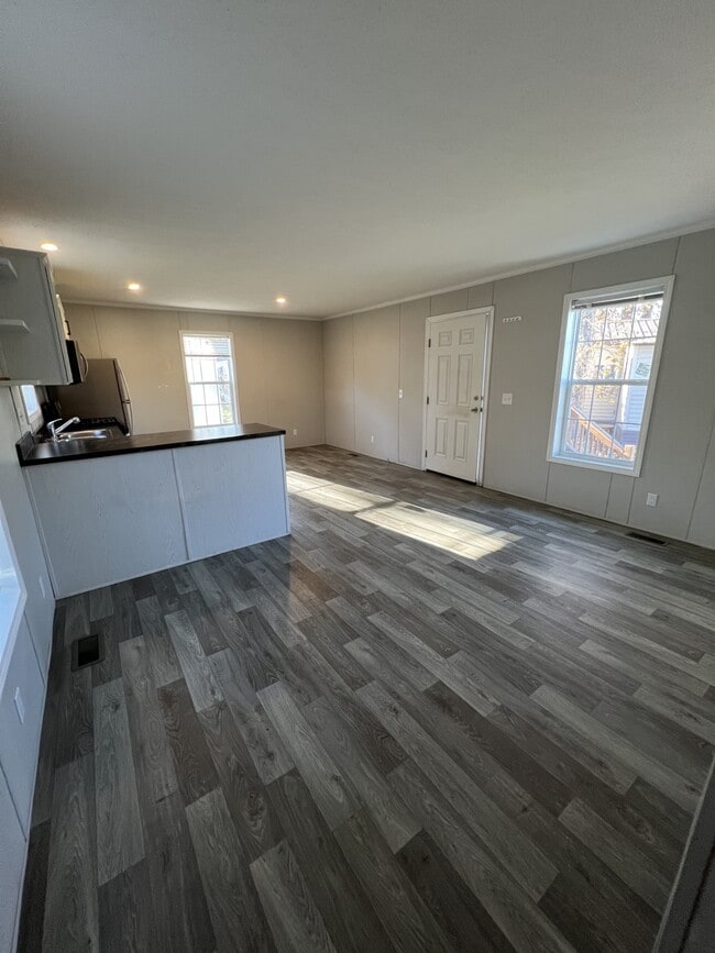 Photo - 58 Joymar Dr