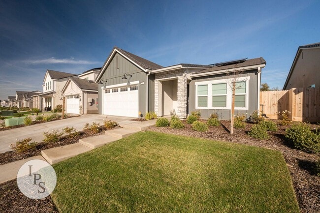 Photo - Madera Riverstone Home, 3BR/2BA, SOLAR, Community Pool, New Elementary School in Community!