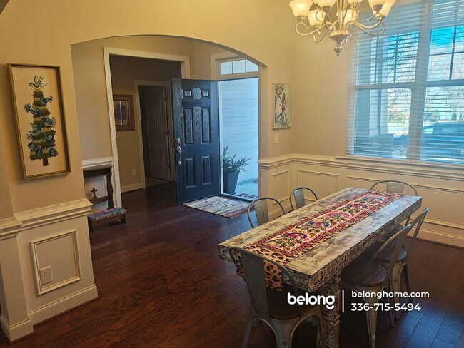 Photo - 139 N Freeman Dr