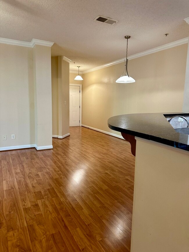 Photo - 208 Sterling Oaks Dr