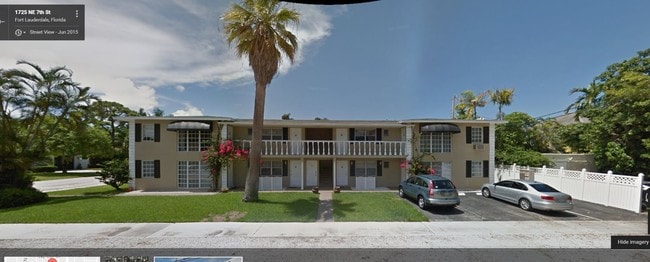 1725 NE 7th St - The Tennis Court Apartments