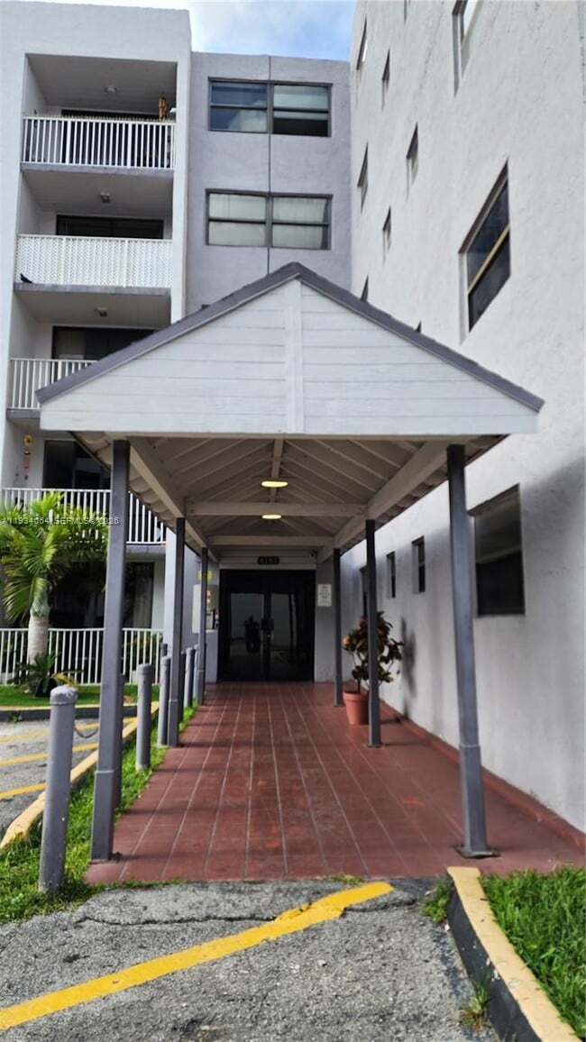 Photo - 8185 NW 7th St Unit 308