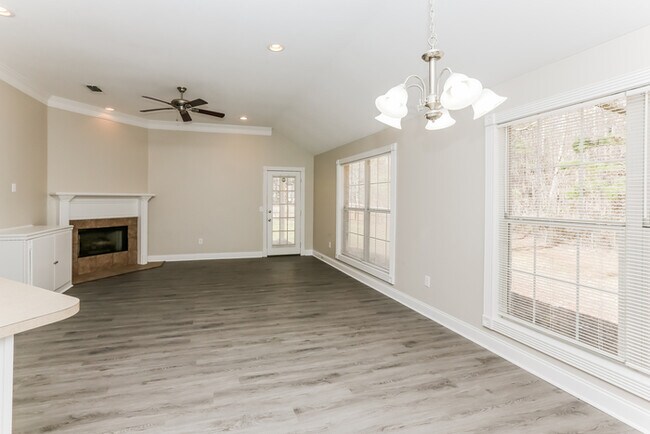 Photo - 204 Chinkapin Ct