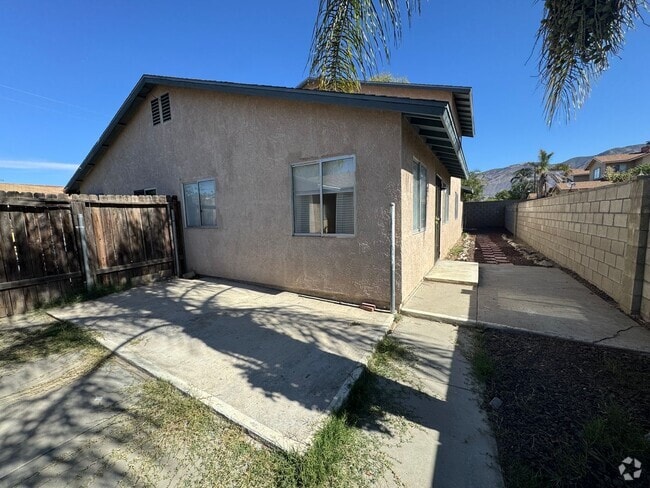Building Photo - MeadSt221-223 Unit 223 E Mead St Rental