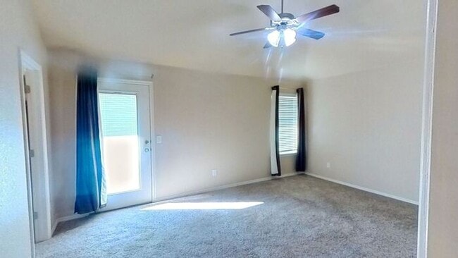 Photo - Great 3/2 off of S Czech Hall Rd