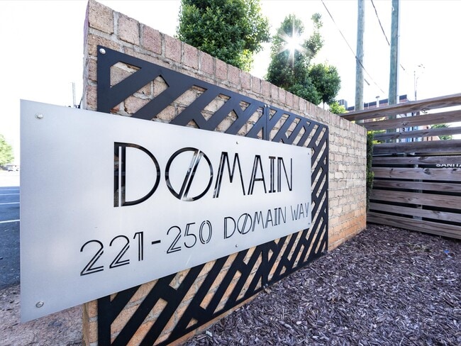 Photo - 237 Domain Way