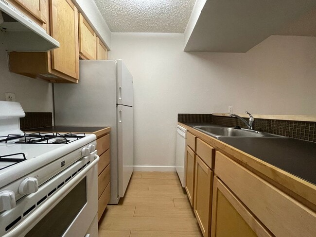 Photo - Kensington Court