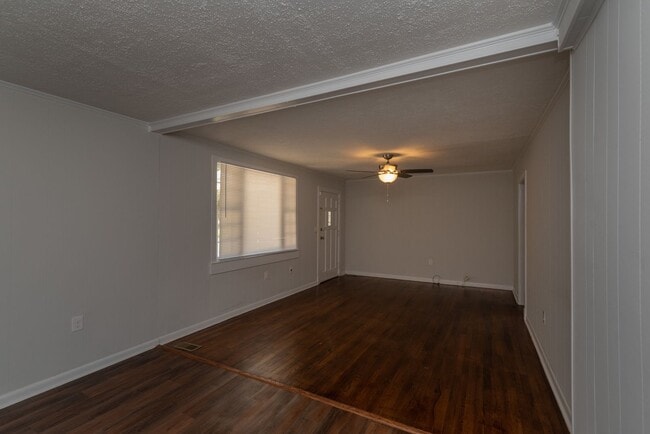 Photo - 1938 George Rd