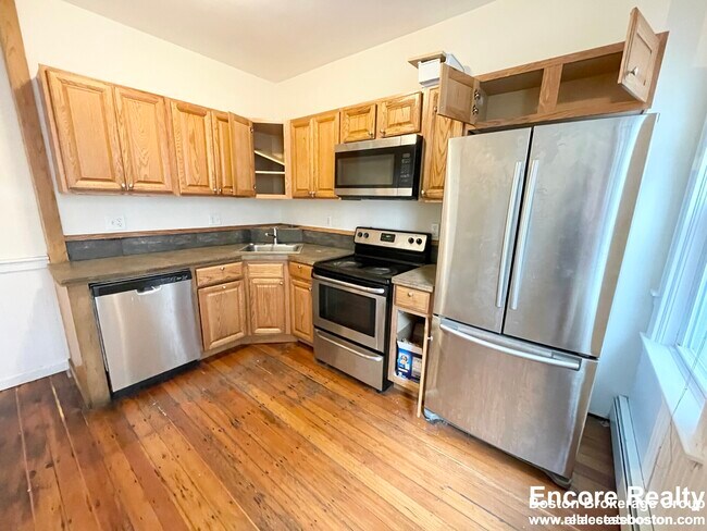 Building Photo - 1 Folsom Ave Unit 1