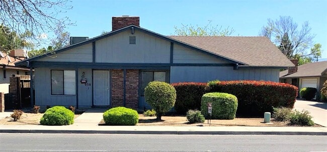 Photo - 930 N Indiana St Unidad # 1