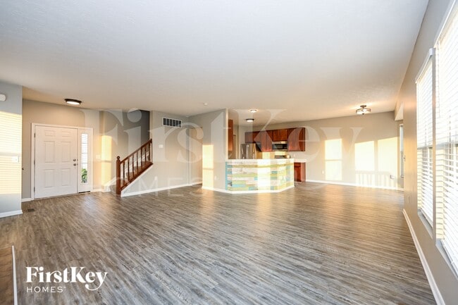 Photo - 7831 Healy Dr