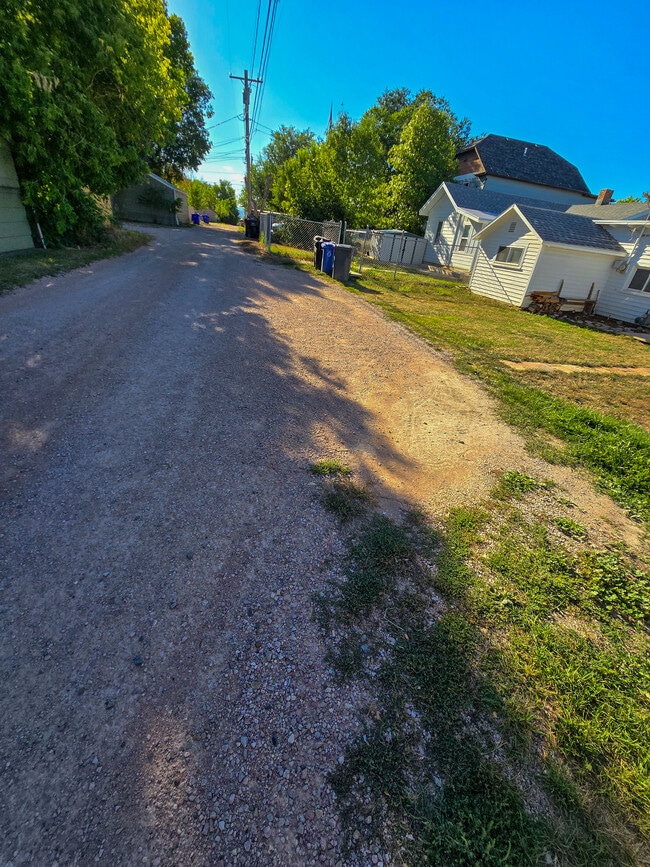 Photo - 515 E New York St Unit 515 1/2 east new york str