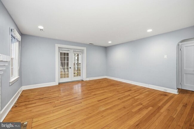 Photo - 304 Elm Ave