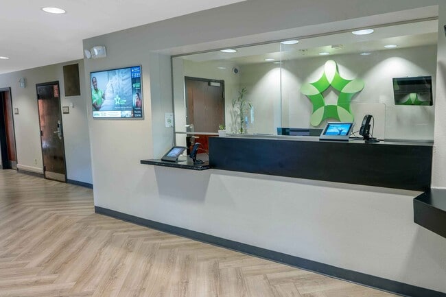 Furnished Studio-Jacksonville - Riverwalk - Convention Center