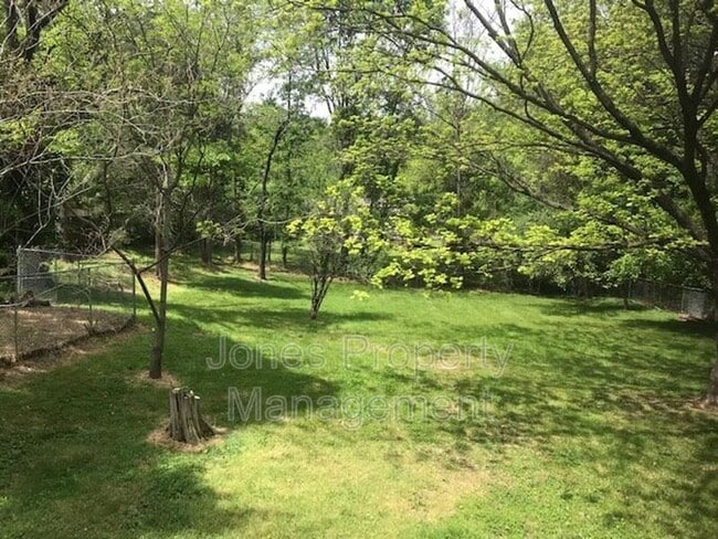 Photo - 809 N Main St