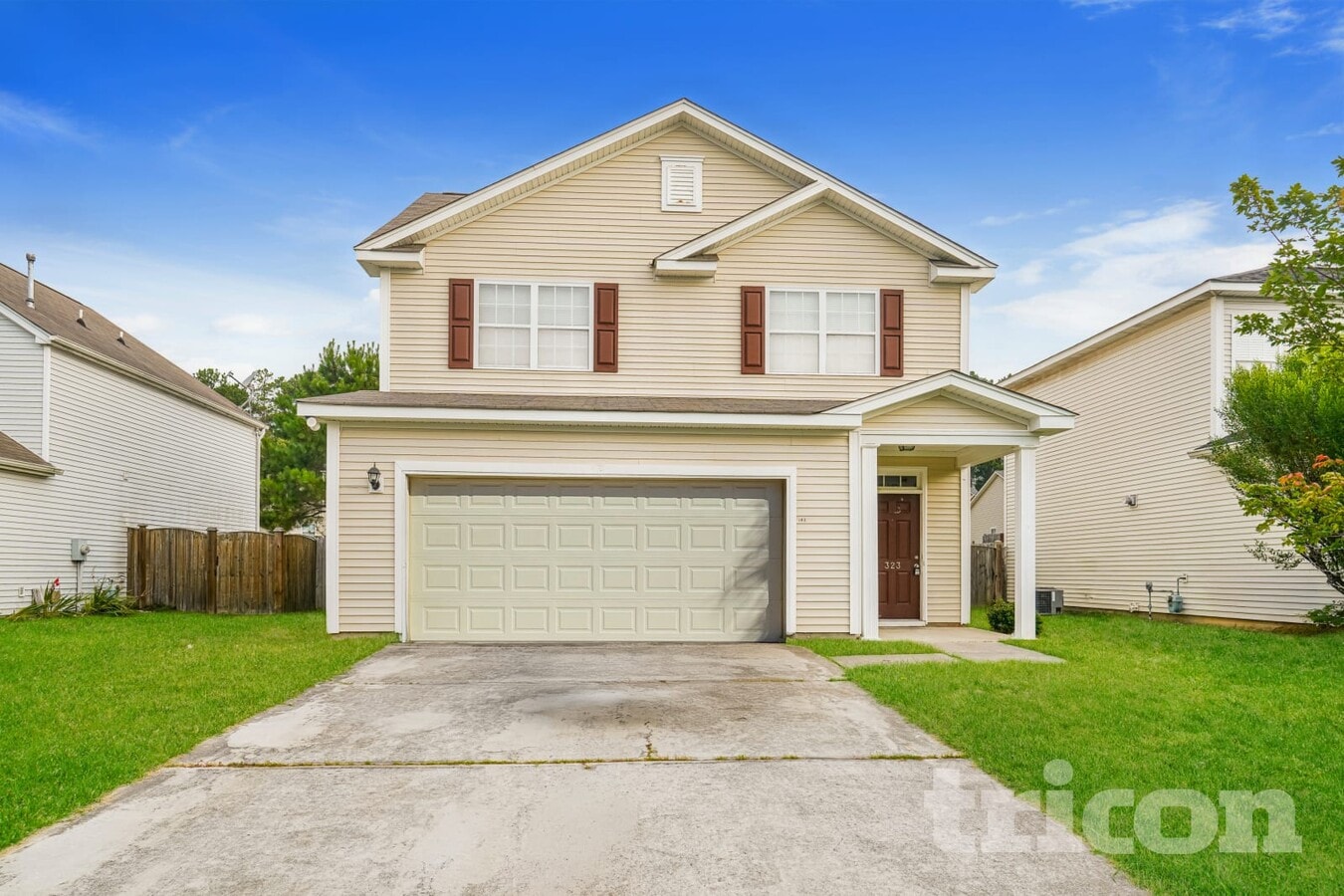 Photo - 323 Marsh Deer Way