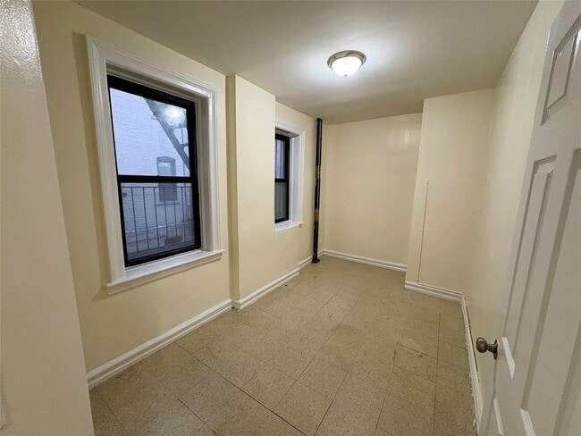 Photo - 86 Hamilton Ave Apartment