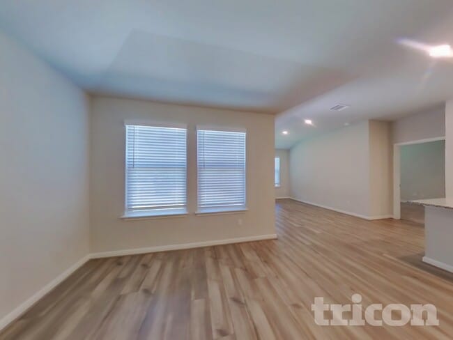 Photo - 13507 Emerson Wy