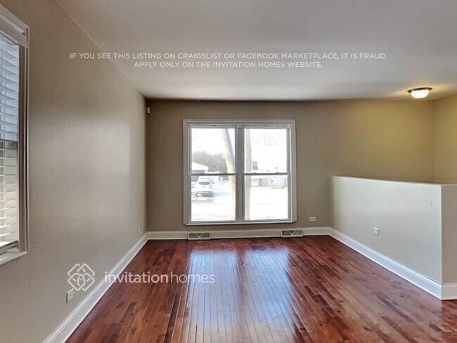 Photo - 107 N Cedar Ln