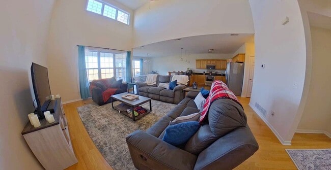 Building Photo - West Side + Fenced-in Yard + Attached 2-Car Garage + Washer & Dryer! Available June 19th!