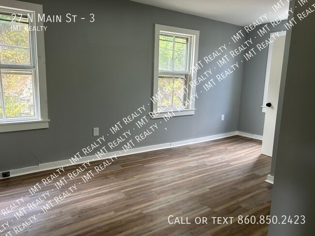 Photo - 27 N Main St Unidad 3