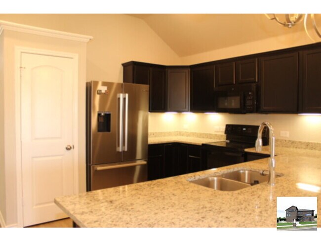 Photo - 6403 Hercules Ave