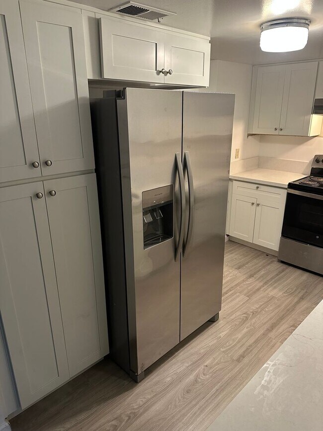 Photo - 3 Bed 2.5 Bath Townhouse