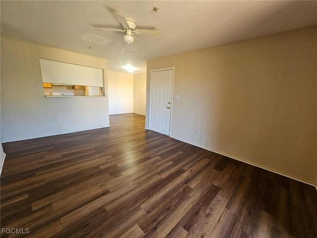 Photo - 2875 Winkler Ave Unit 518