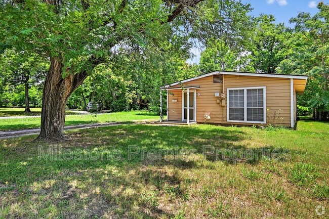 Building Photo - 401 S Contemporary Dr Rental