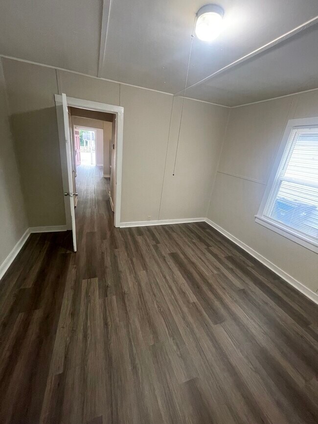 Photo - 1bd 1ba Duplex for Rent